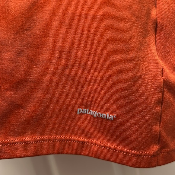 Men’s burnt orange Patagonia shirt. Excellent condition - Picture 2 of 4